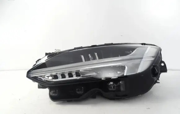 Volvo S90, V90 Headlight/headlamp 32228310