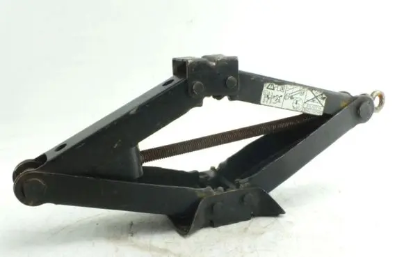 Peugeot 607 Spare wheel mounting bracket 