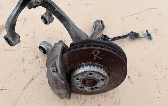 Mercedes-Benz E W238 Front wheel hub spindle knuckle 