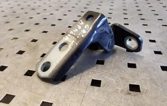 Mitsubishi Outlander Rear door lower hinge