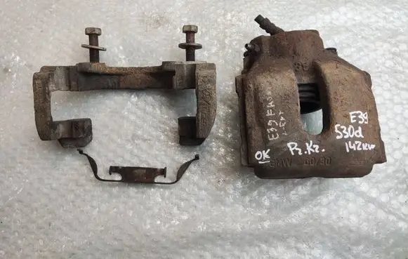 BMW 5 E39 Front brake caliper 