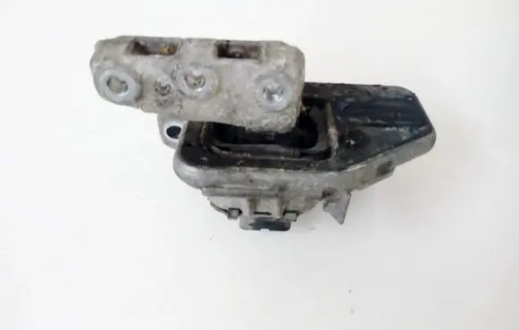 Citroen C3 Engine mount bracket