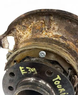 BMW 5 E39 Rear wheel hub spindle/knuckle 33326757320 6757320