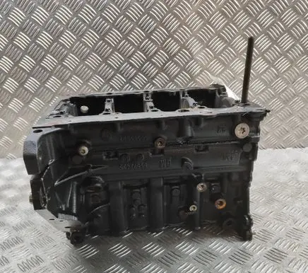 Opel Meriva B Engine block 55565807 55572435