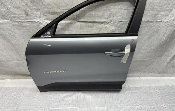 Jeep Avenger Front door 