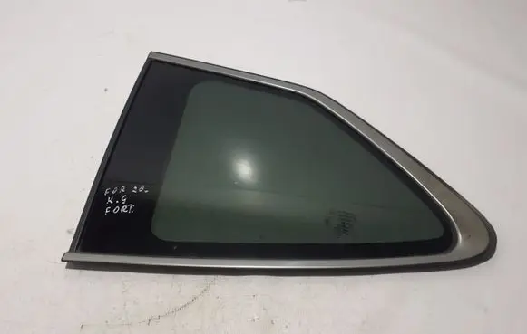 Subaru Forester SK Rear side window 65209SJ070