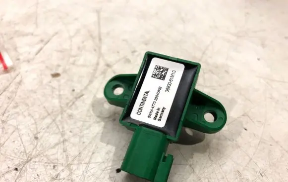 Suzuki SX4 S-Cross Airbag deployment crash/impact sensor 38930-61M10