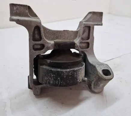 Mazda CX-5 Engine mount bracket K1442 KD45