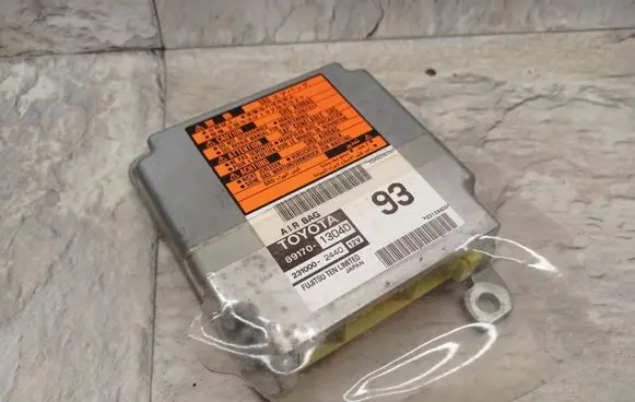 Toyota Corolla E120 E130 Airbag control unit/module 8917013040 2310002440