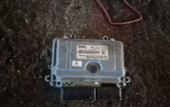 Volvo S80 Engine control unit/module 0261209108