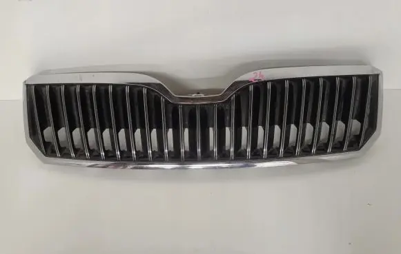 Skoda Fabia Mk2 (5J) Front bumper upper radiator grill