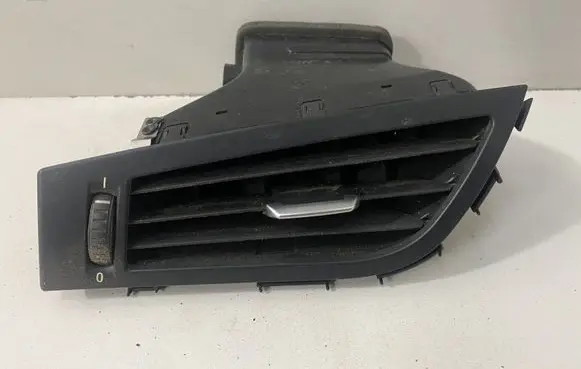 BMW Z4 E89 Dashboard air vent grill cover trim 9173537
