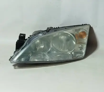 Ford Mondeo Mk III Headlight/headlamp 1305235544 1305239176