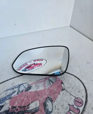 Toyota Hilux (AN120, AN130) Wing mirror glass G5822