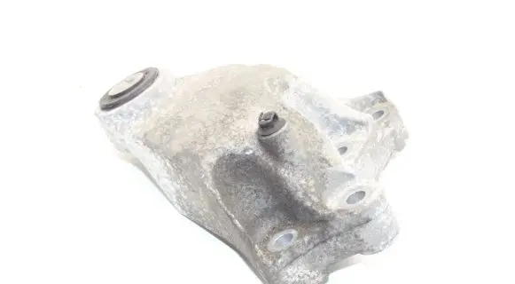 Mercedes-Benz A W176 Engine mounting bracket A2462401109