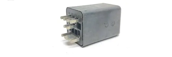 Audi Q5 SQ5 Glow plug pre-heat relay 038907281B 2164342 0522120503