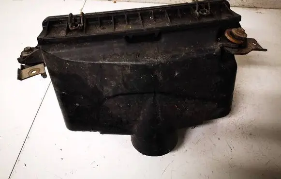 Mazda 323 Air filter box CDRF1G rf1g