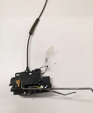 Opel Antara Front door lock
