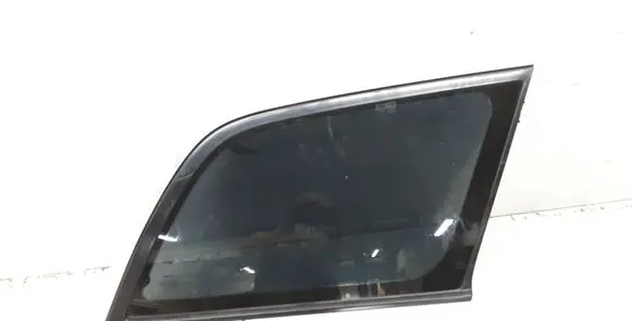 Toyota Avensis T220 Rear side window 43R00048