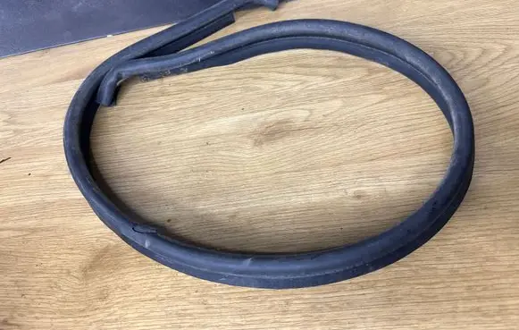 Opel Vivaro Engine compartment rubber