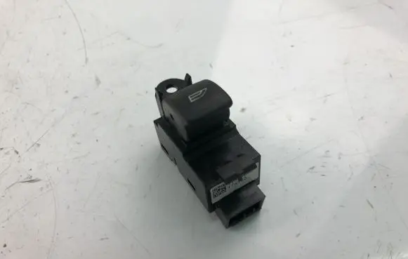 Volvo V40 Electric window control switch 31394840