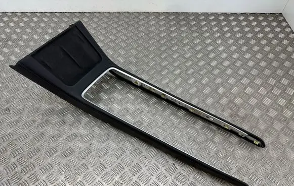 Tesla Model 3 Other center console (tunnel) element 175554800A