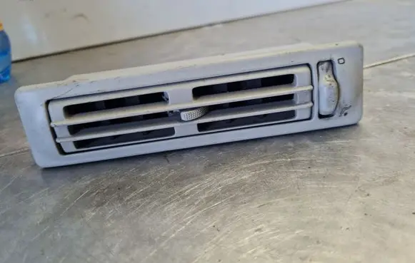 Volkswagen Transporter - Caravelle T4 Air vent grill in roof 703820963