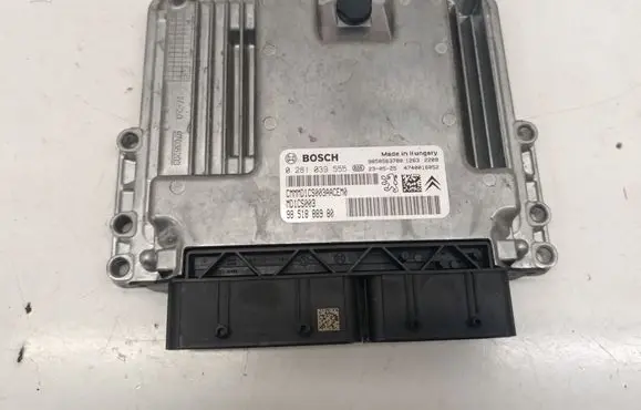 Opel Grandland X Engine control unit/module 9851888980