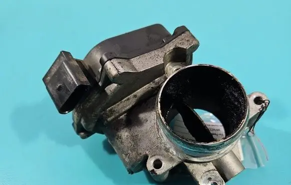 Volkswagen PASSAT B7 Throttle body valve 03L128063AD IMPRK1594323