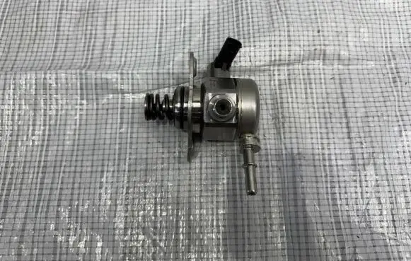 KIA Niro Fuel injection high pressure pump 35320-03AA0