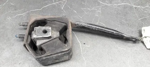 Ford Escort Engine mount vacuum valve 91ab6038-ag