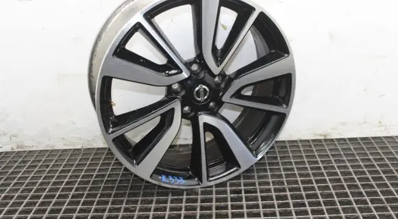 Nissan X-Trail T32 R19 alloy rim 4CB3A