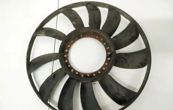 Volkswagen PASSAT B5 Fan impeller 058121301b