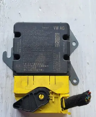 Volkswagen Golf Sportsvan Airbag control unit/module 5Q0959655D 0150388 1515680509