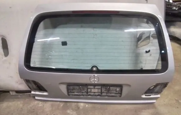Mercedes-Benz E W210 Tailgate/trunk/boot lid