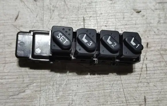 Lexus RC Seat memory switch 
