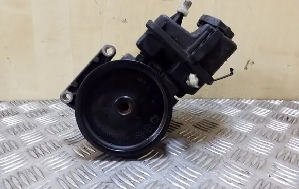 Mercedes-Benz E W212 Power steering pump
