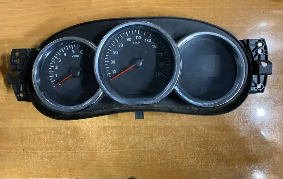 Dacia Sandero Speedometer (instrument cluster) 248102645R 0002431551 14294053G
