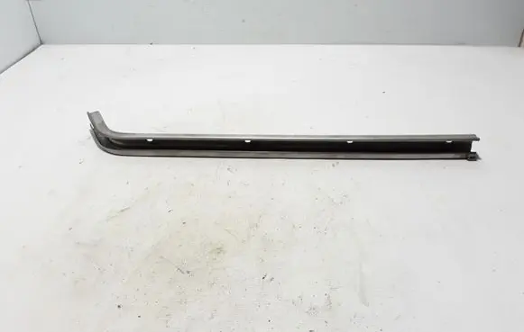 Volkswagen Caddy Sliding door middle roller runner 2K0843872