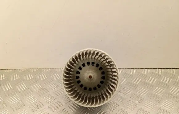Citroen C4 III e-C4 Heater fan/blower 7015011002