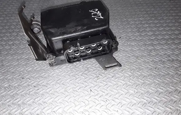Volkswagen Touran I Turbo solenoid valve 3C0906625