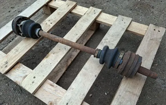 Mercedes-Benz E W124 Rear driveshaft