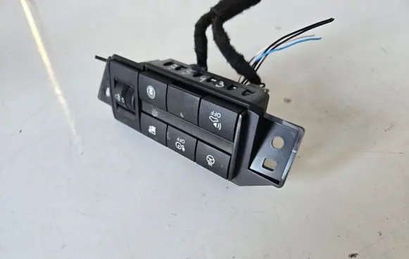 Nissan Leaf II (ZE1) Other switches/knobs/shifts 681RU5SK0A