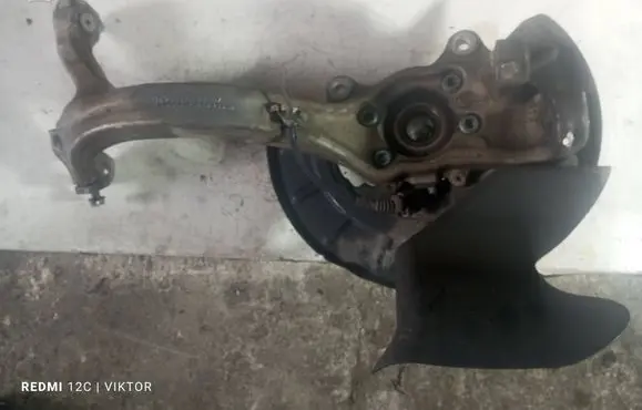 Volkswagen Phaeton Front wheel hub spindle knuckle 4E0258M