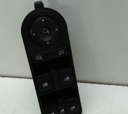 Opel Zafira B Electric window control switch 13228699