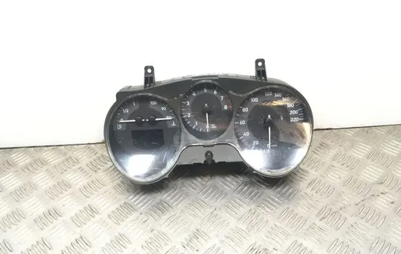 Seat Leon (1P) Speedometer (instrument cluster) 1P0920827D V0021000 110080369015