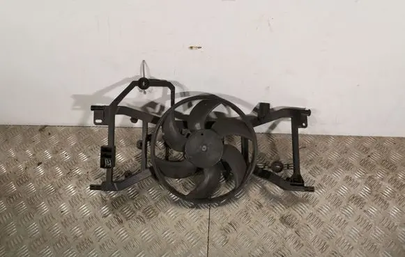 Dacia Duster Radiator cooling fan shroud