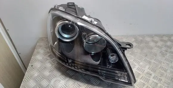 Mercedes-Benz ML W164 Headlight/headlamp