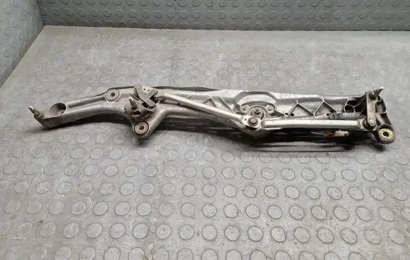 BMW 7 E38 Front wiper linkage and motor 8352150