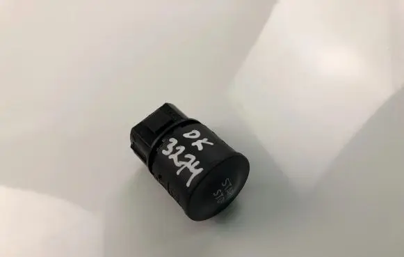 Engine start stop button switch